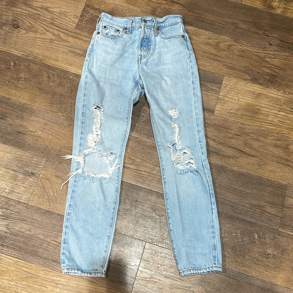 Levi’s distressed wedgie jeans